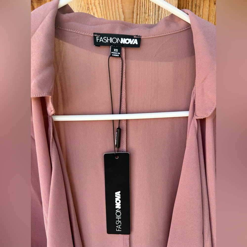 NWT Fashion Nova sheer blazer style open front roll tab top size xs rose color - Picture 5 of 11